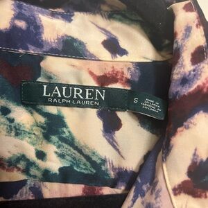 Beautiful Ralph Lauren button up shirt.